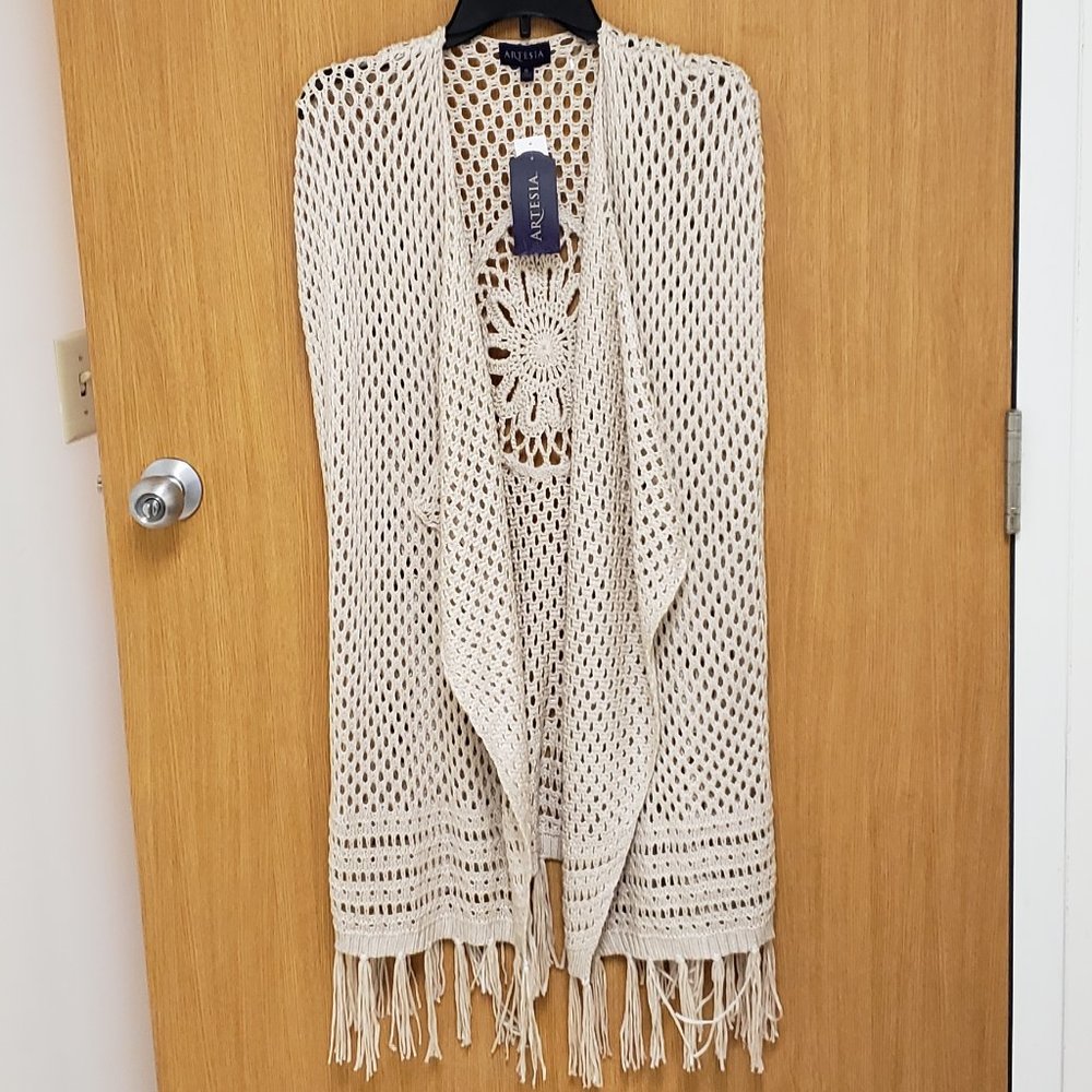 Artesia, NWT, tan knitted open drape long crochet sleeveless fringe cardigan, XL